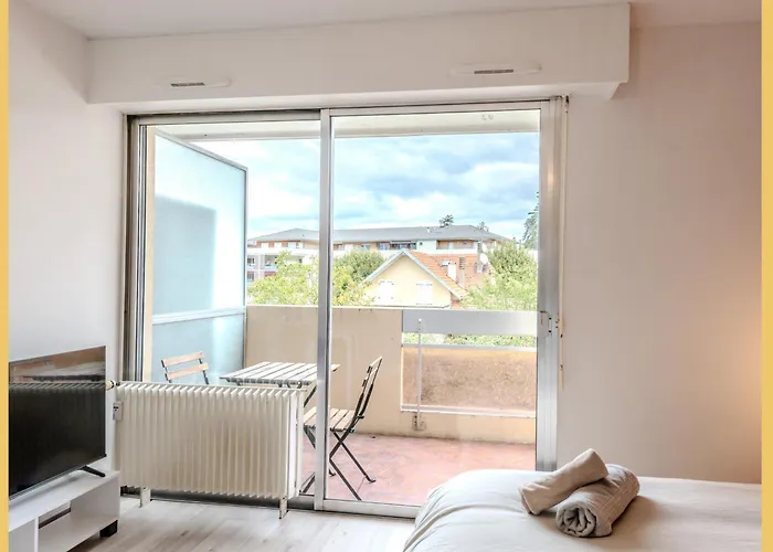 Le Cosy Nest I I