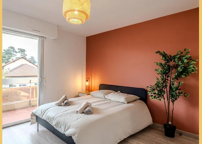 Le Cosy Nest I I *